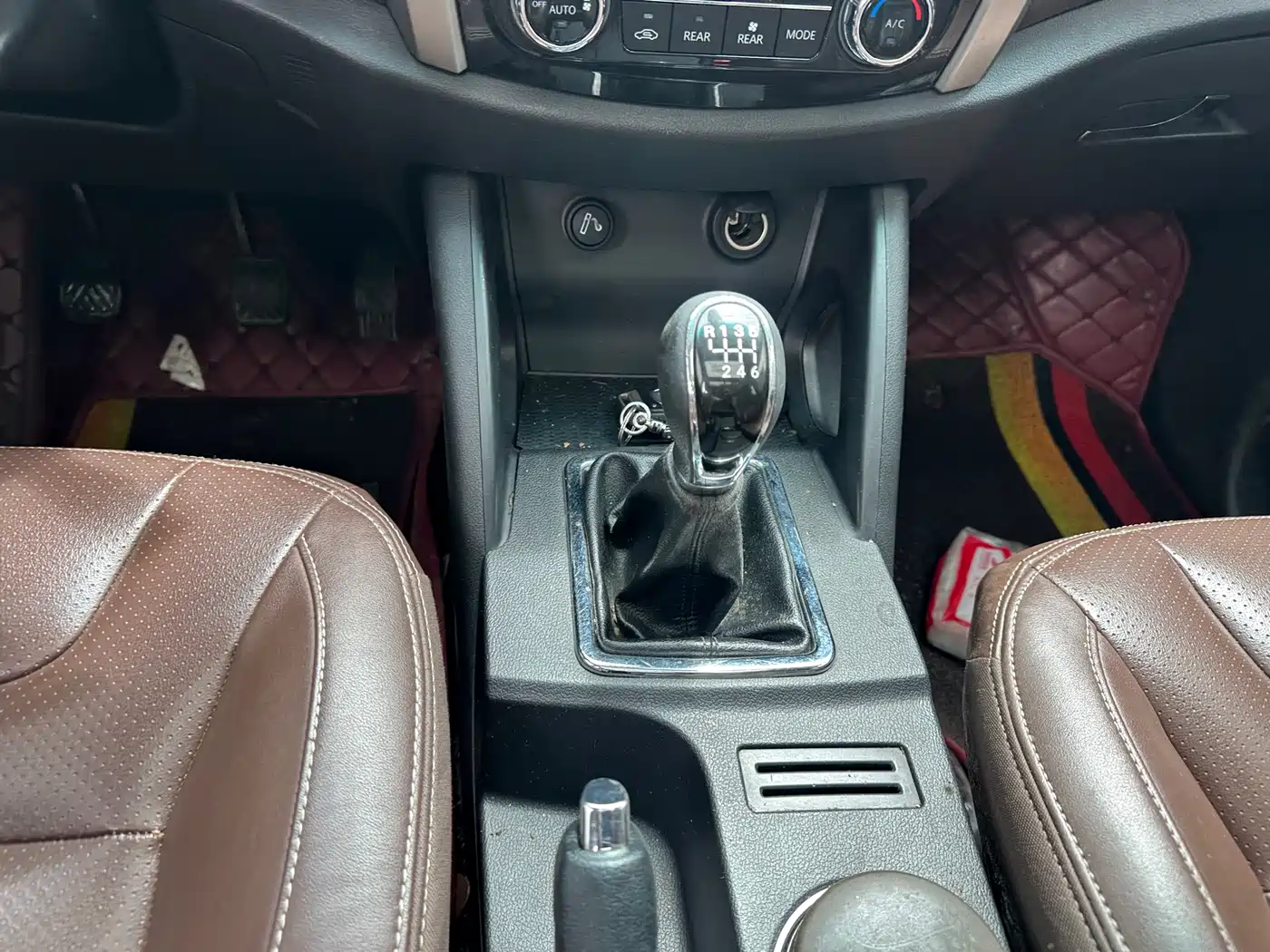 Bisu Auto Bisu T5 2018 2017 1.5T Manual Luxury