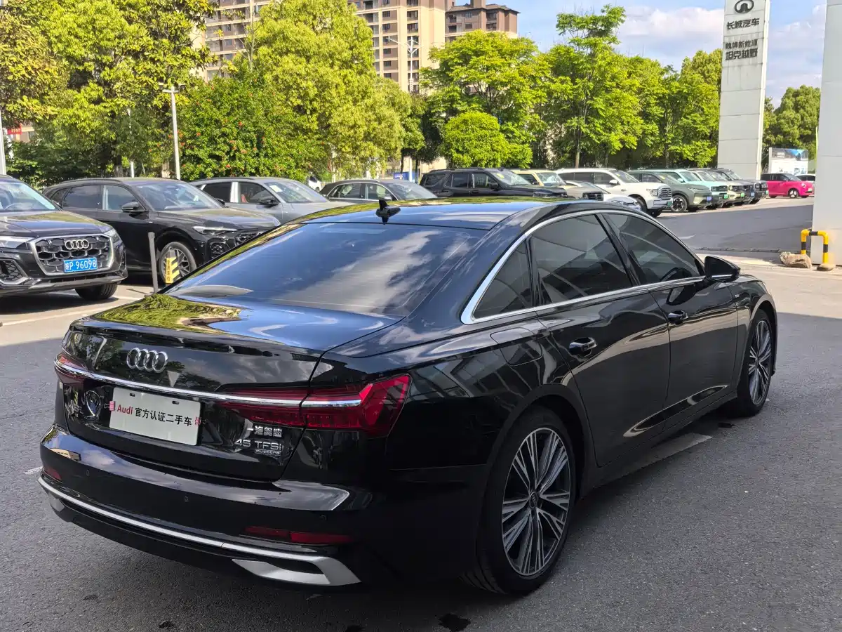 Audi A6L 2024 45 TFSI Premium Dynamic фото 9