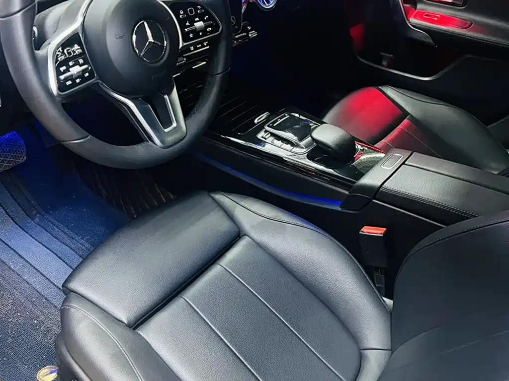 Mercedes-Benz A-Class 2022 Facelift A 200 L Sport Sedan Dynamic фото 3
