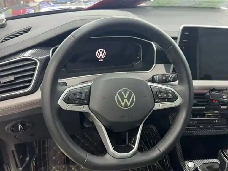 Volkswagen Tayron 2024 330TSI 2WD Luxury Plus Advanced фото 4