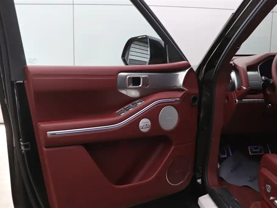 TANK TANK 700 NEW ENERGY