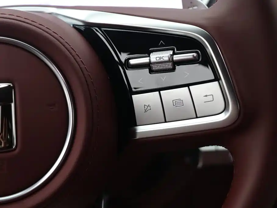 TANK TANK 700 NEW ENERGY