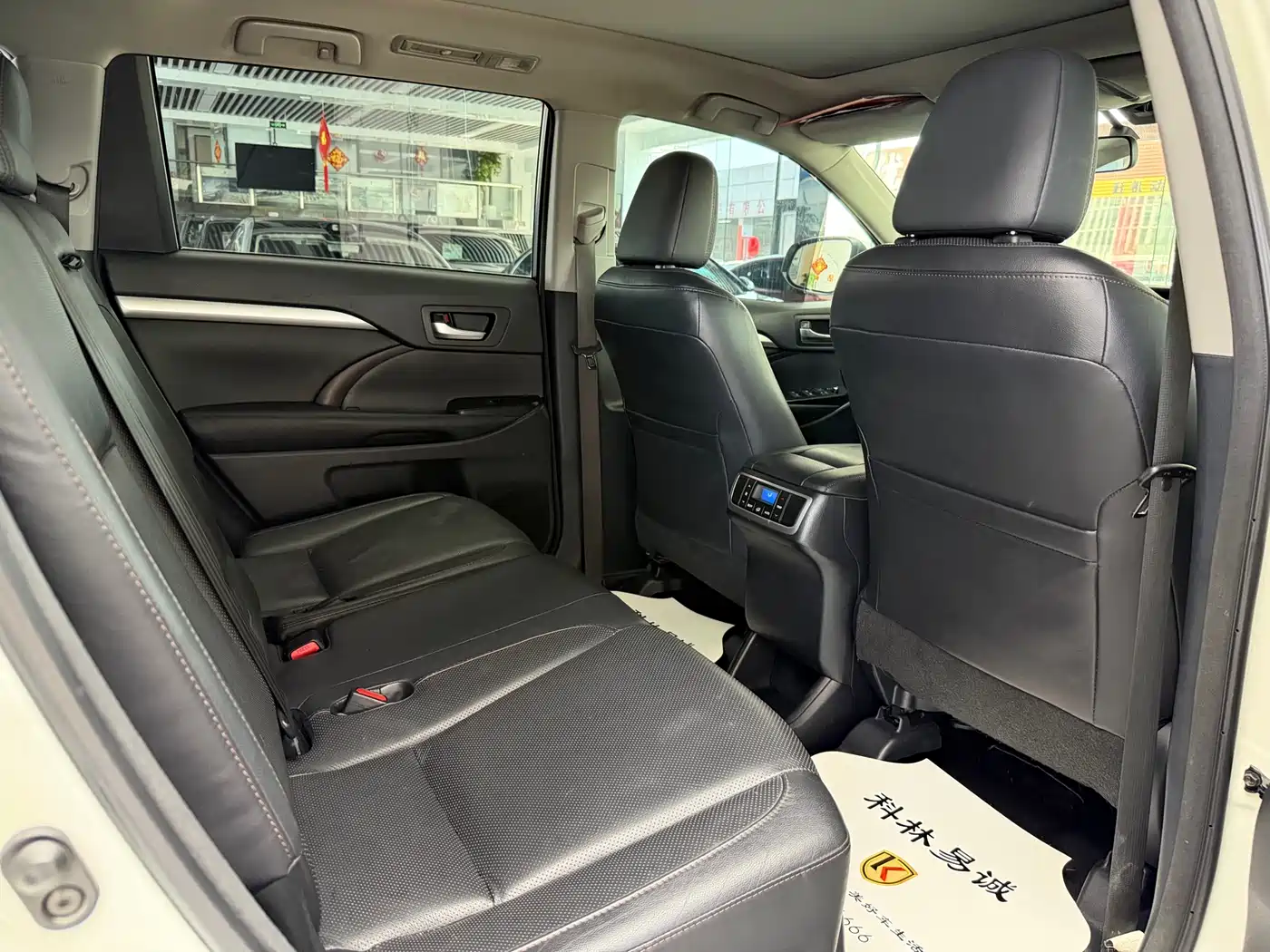 Toyota Highlander 2015 2.0T FWD Luxury Edition 7-seater фото 16