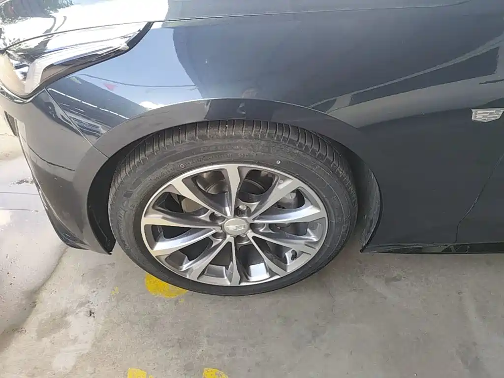 Фото 23 - Cadillac CT5
