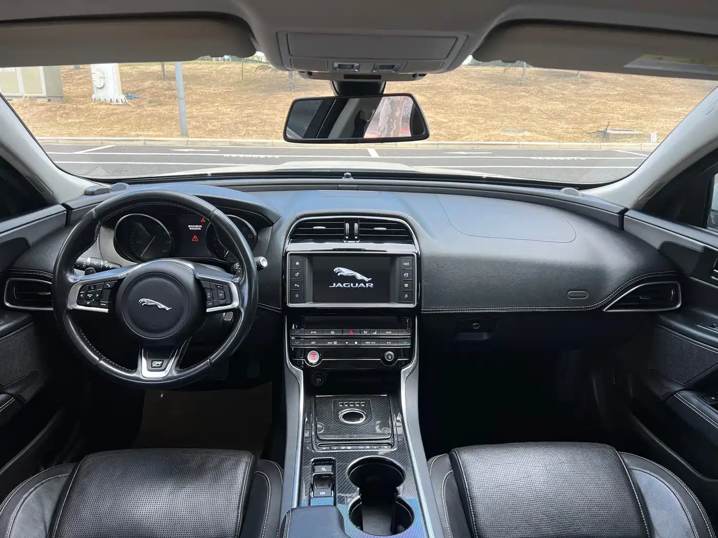 Jaguar XE 2016 2015 2.0T 200PS R-Sport