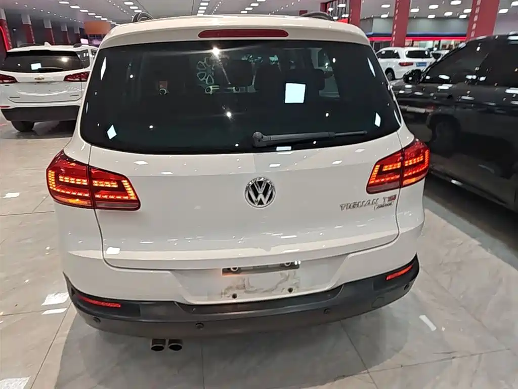Volkswagen Tiguan 2015 1.8TSI Automatic 4WD Comfortline фото 6