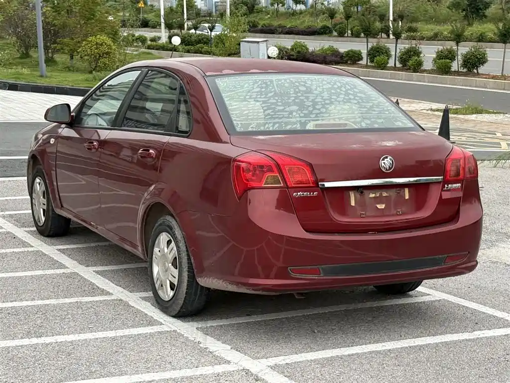 Buick Excelle 2013 1.5L Manual Classic Edition фото 9