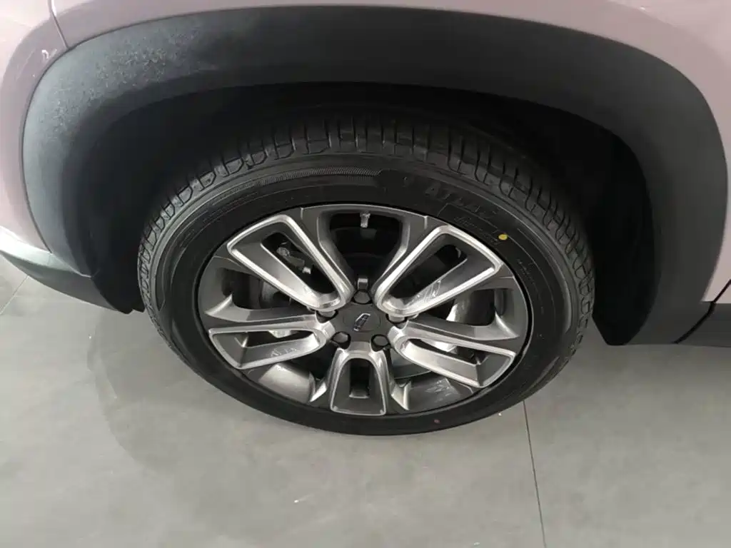 Geely ICON 2025 2025 Linglong 1.5TD City Beauty Edition