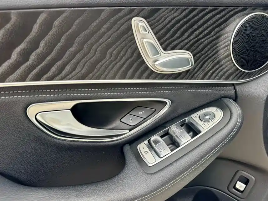 Mercedes-Benz C-Class 2015 Facelift C 180 L Sport фото 17