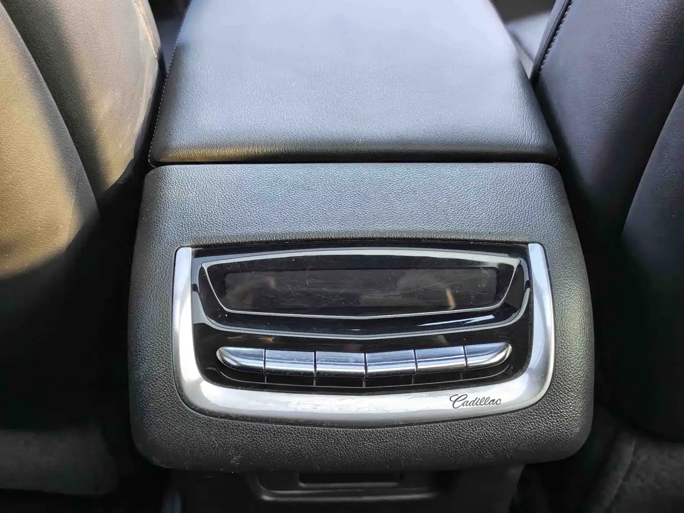 Cadillac XT6 2021 28T 6-Seater AWD Luxury фото 11