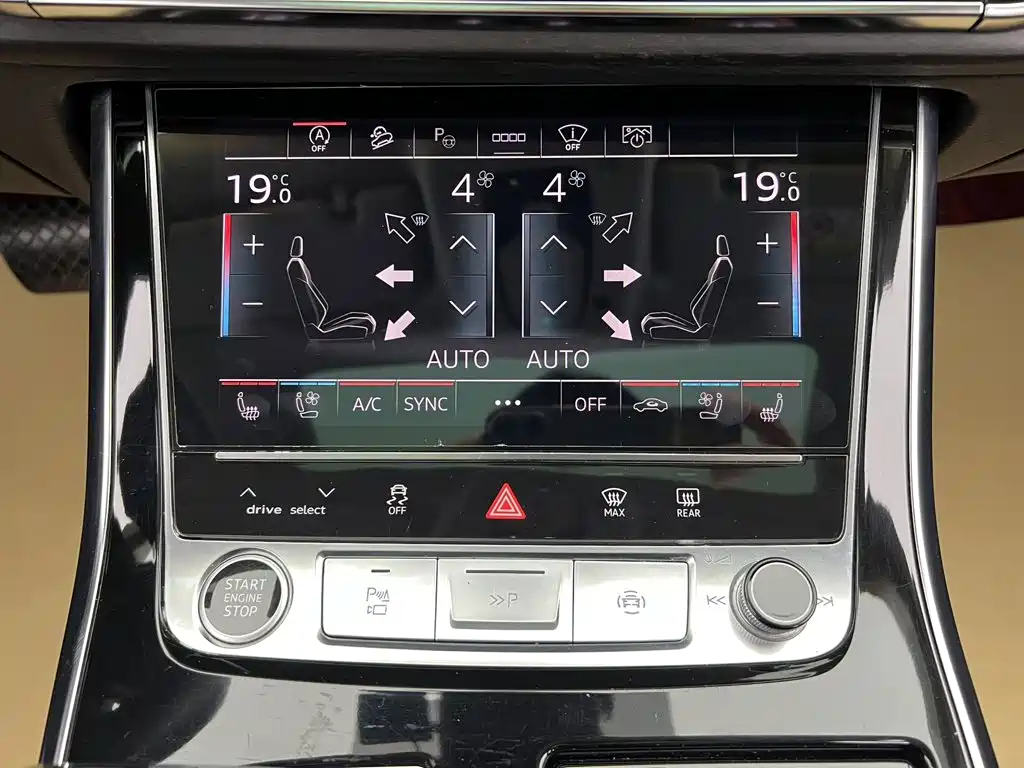 Audi Q8 2024 2023 55 TFSI Luxury Sport
