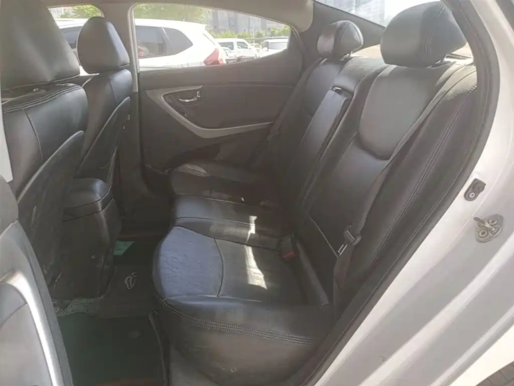 Hyundai Langdong 2013 1.6L Automatic Leading фото 17