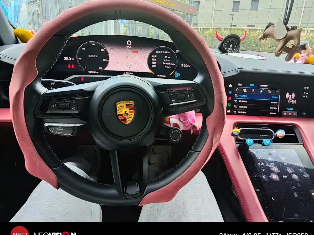Porsche Taycan 2019 Taycan 4S фото 5