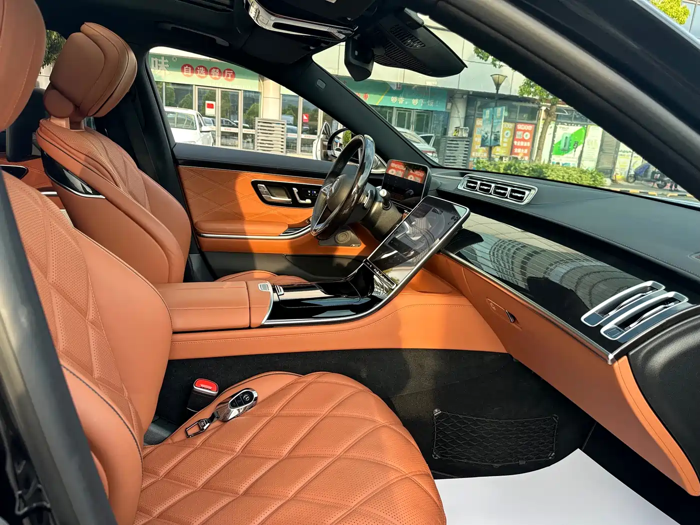 Mercedes-Benz Maybach S-Class 2025 Model S 480 4MATIC фото 6
