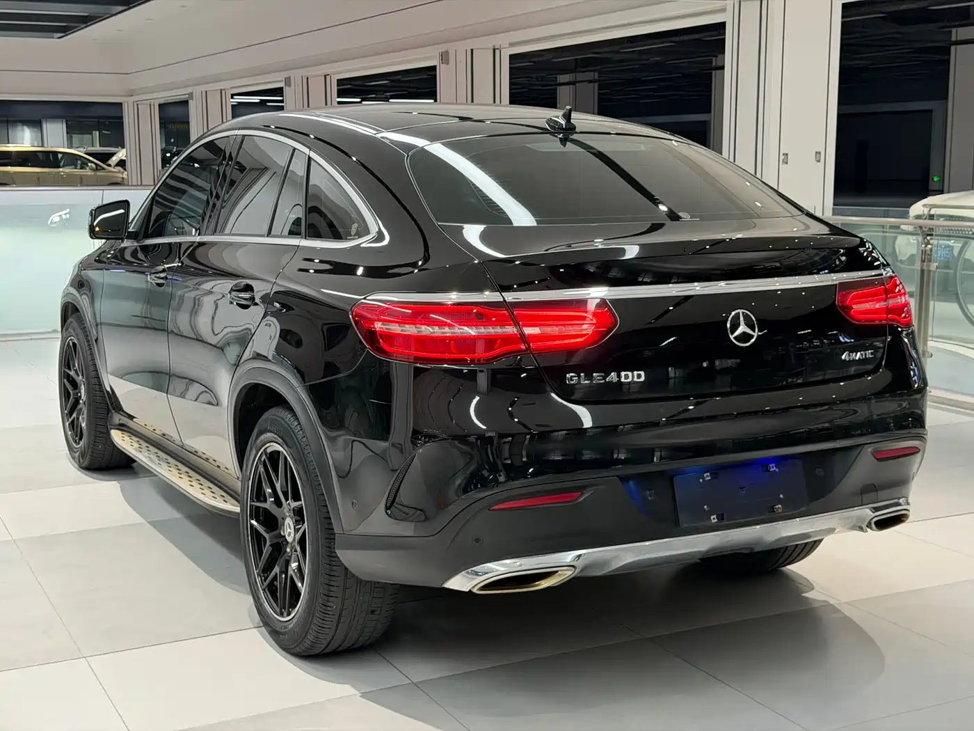 Mercedes-Benz GLE Coupe 2017 GLE 320 4MATIC Coupe SUV фото 5