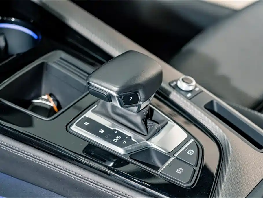 Audi A4L 2023 40 TFSI quattro Luxury Sport фото 15