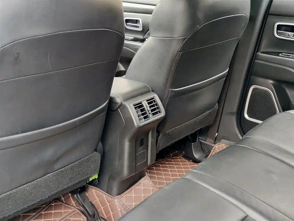 Mitsubishi Outlander 2019 2.4L 4WD Deluxe Edition 7-seater China V фото 9