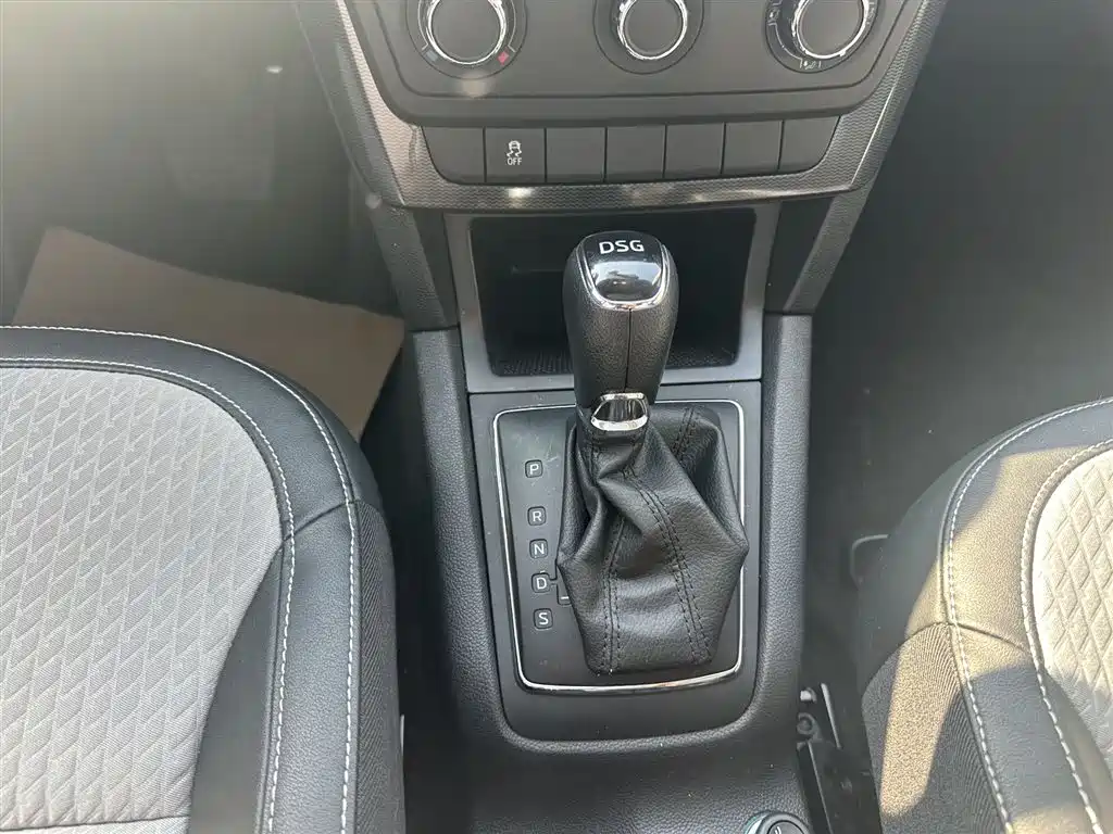 Škoda Yeti 2016 1.4TSI DSG Forward Edition фото 7