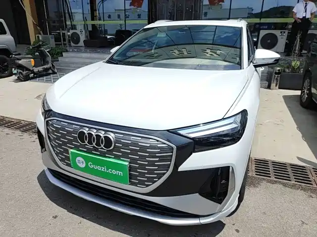 Audi Q4 e-tron 2023
