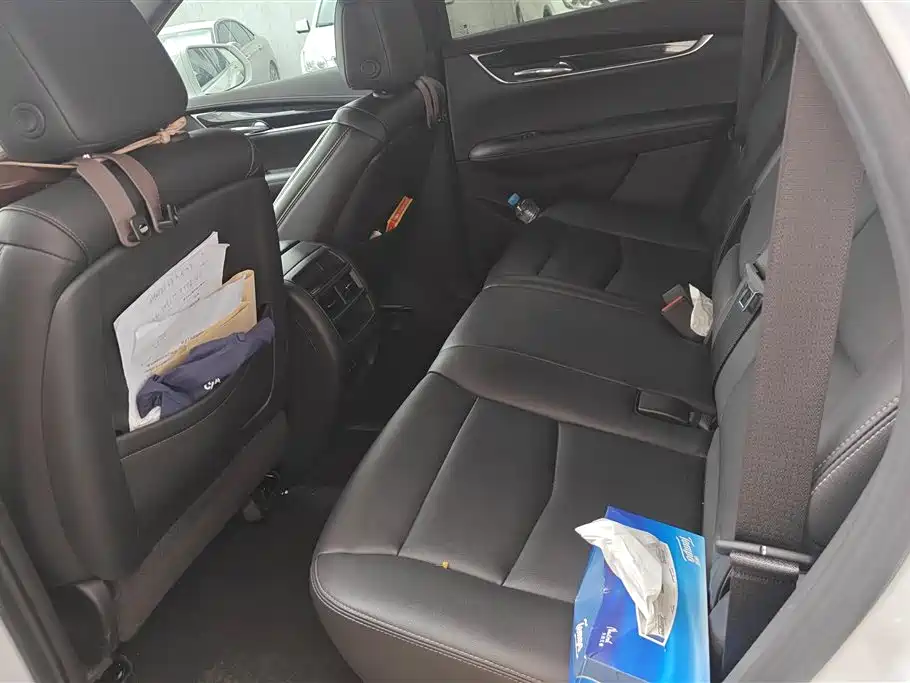 CADILLAC XT5