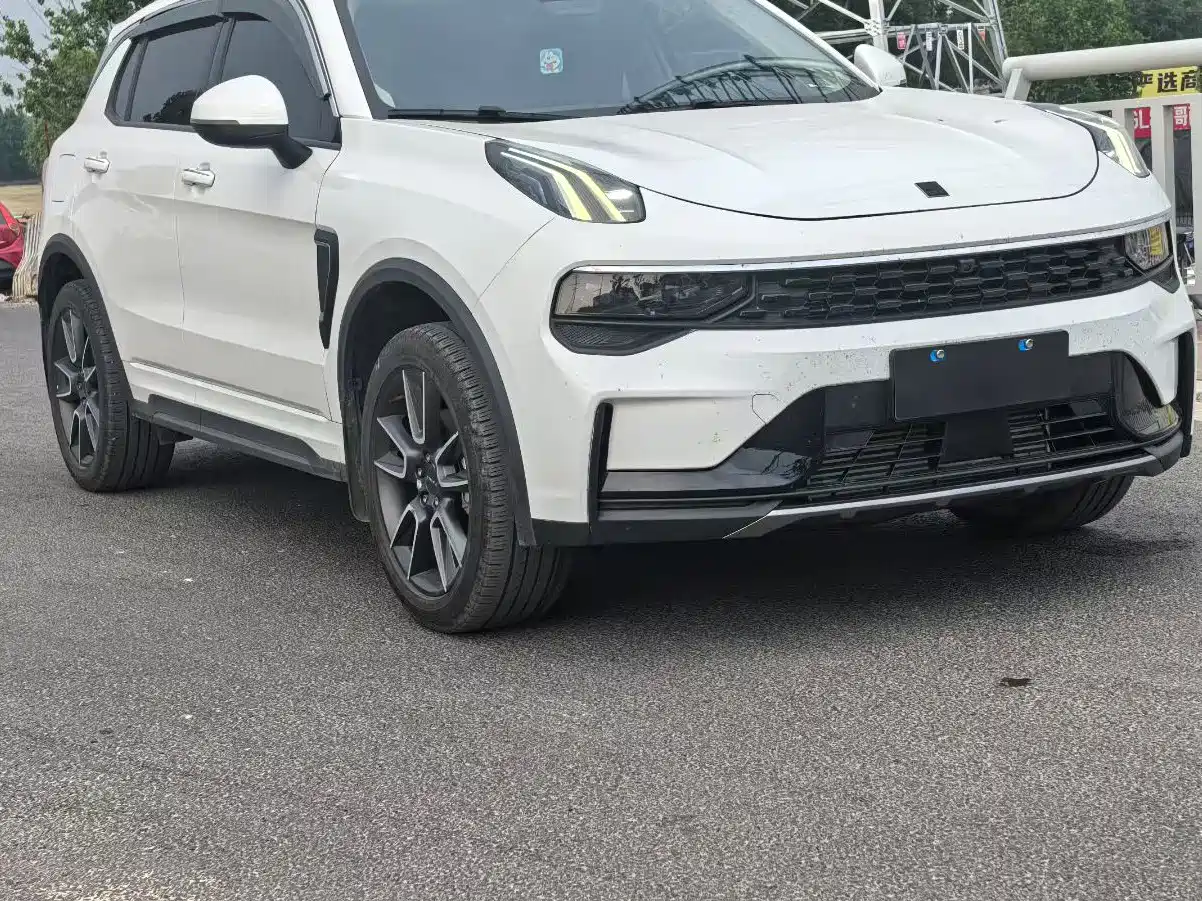 Lynk & Co 01 2023 2.0TD 2WD Pro фото 3
