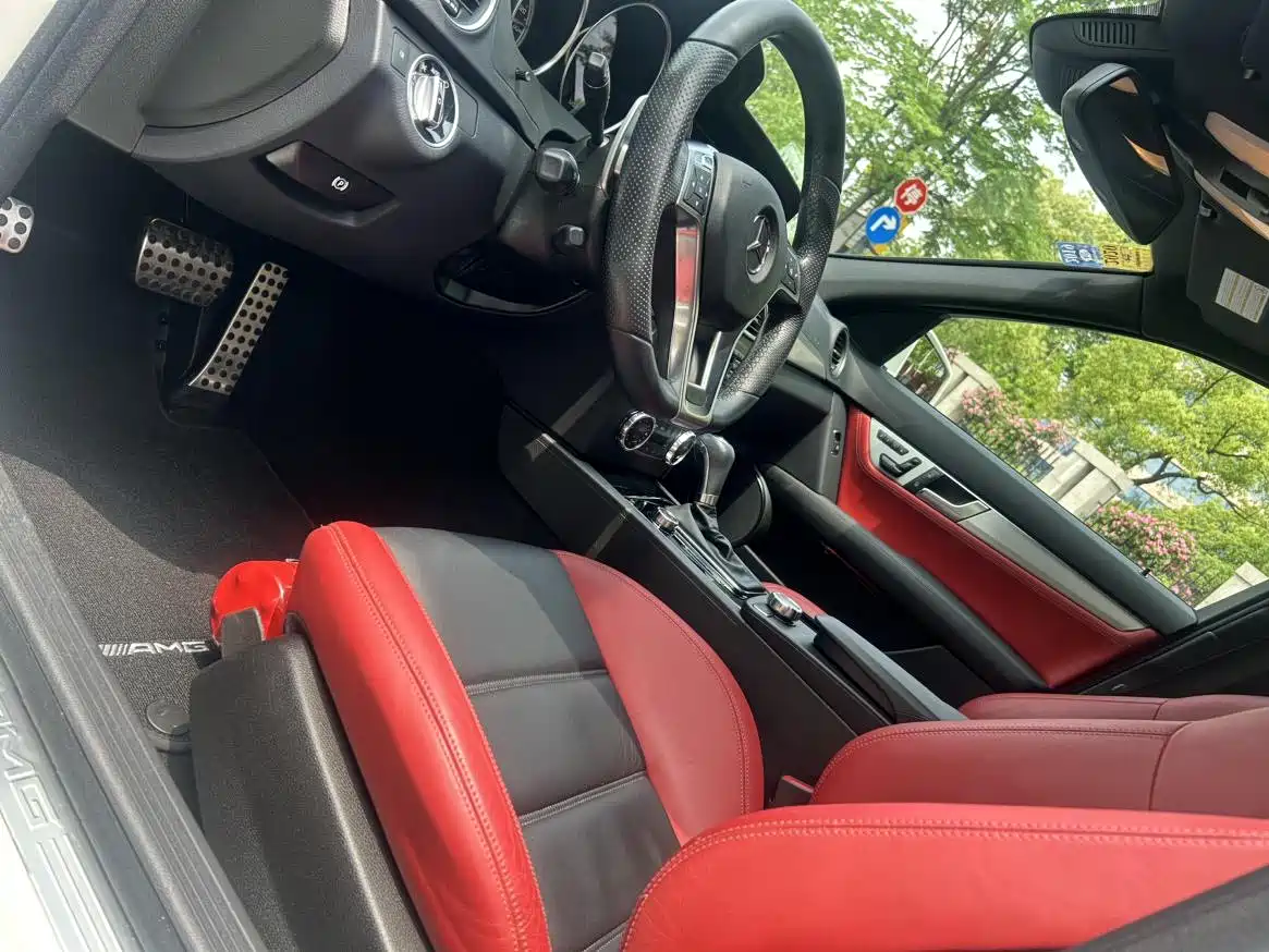 Mercedes-Benz C-Class AMG 2012 AMG C 63 Sport фото 5