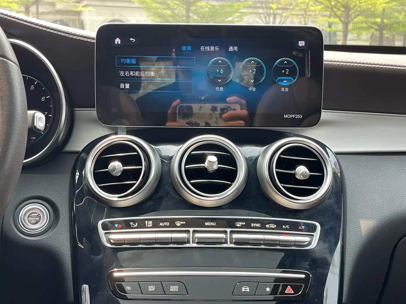 Mercedes-Benz GLC 2021 GLC 260 L 4MATIC Sporty фото 17