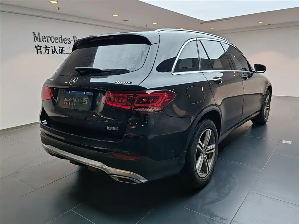 MERCEDES-BENZ GLC