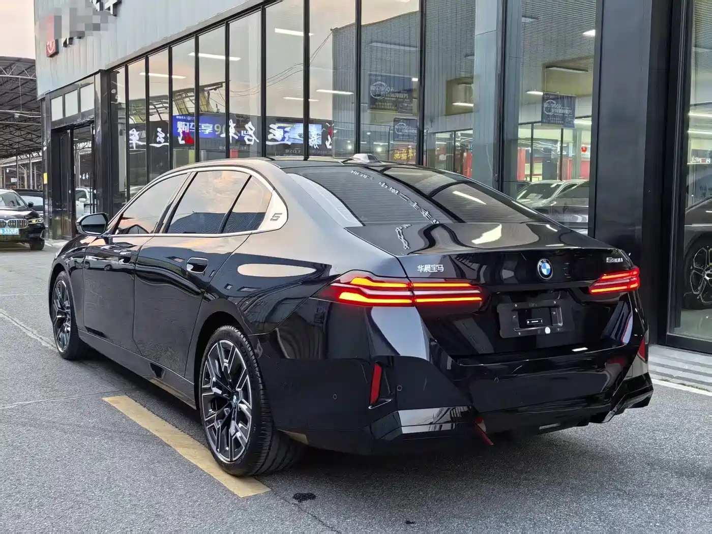 BMW 5-SERIES