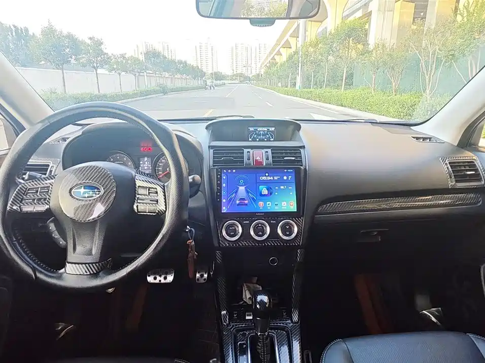 Subaru Forester 2013 2.5i Automatic Luxury Navigation Edition фото 5