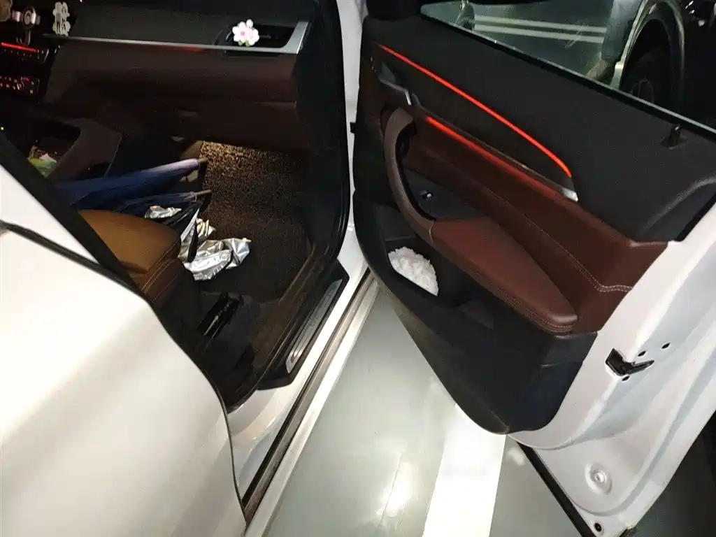 BMW X1 2016 sDrive20Li Luxury Model фото 20