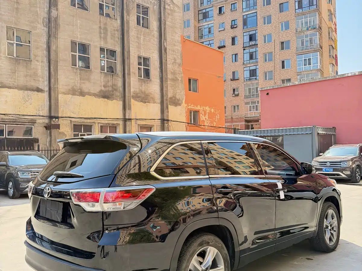 Toyota Highlander 2015 2.0T AWD Luxury Edition 7-seater фото 9