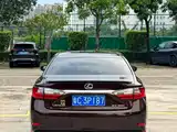 Фото 8 - Lexus ES