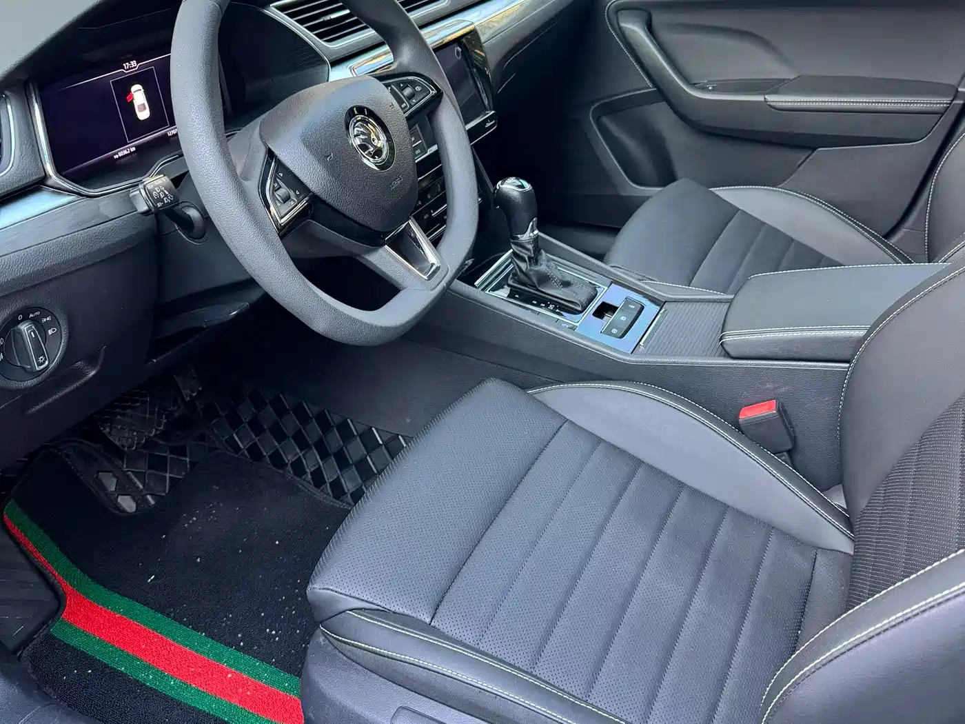 Škoda Superb 2019 TSI330 DSG Comfort Edition фото 4