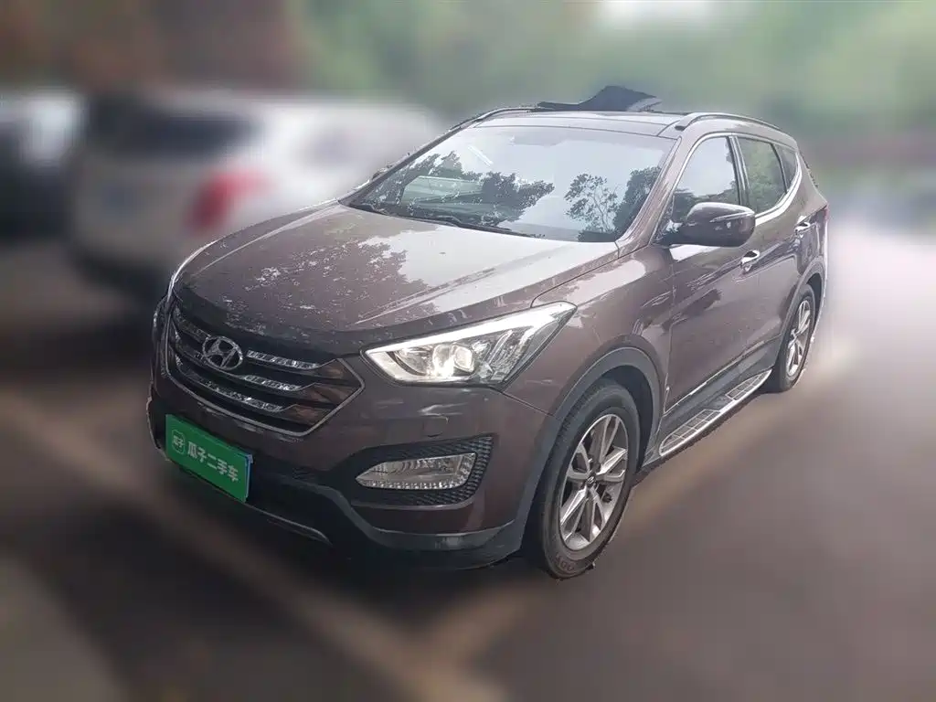 Hyundai Santa Fe 2013 Facelift 2.0T Automatic 4WD Premium фото 2