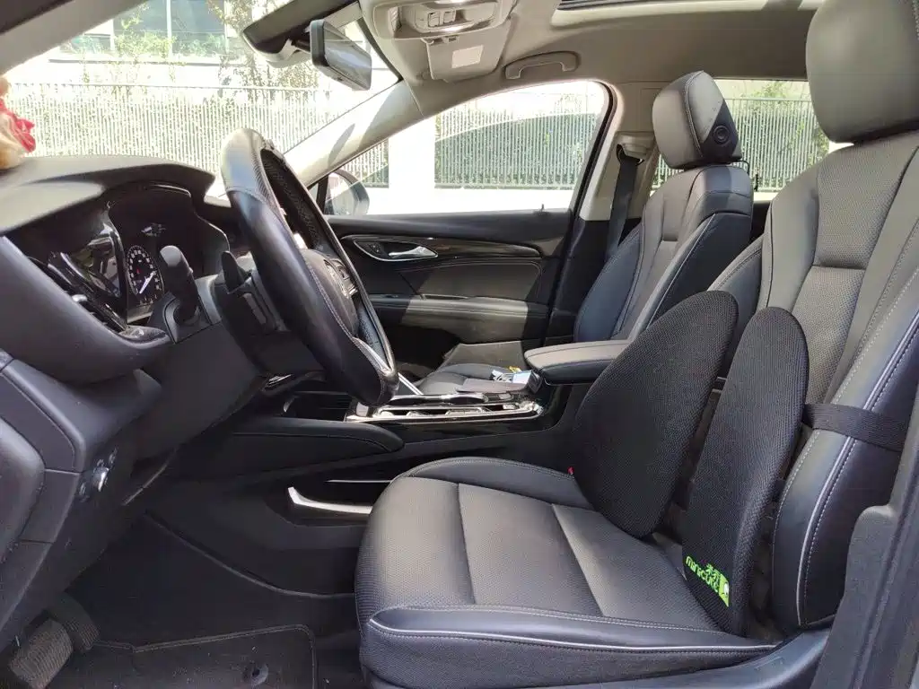Photo 16 - Buick Envision Plus