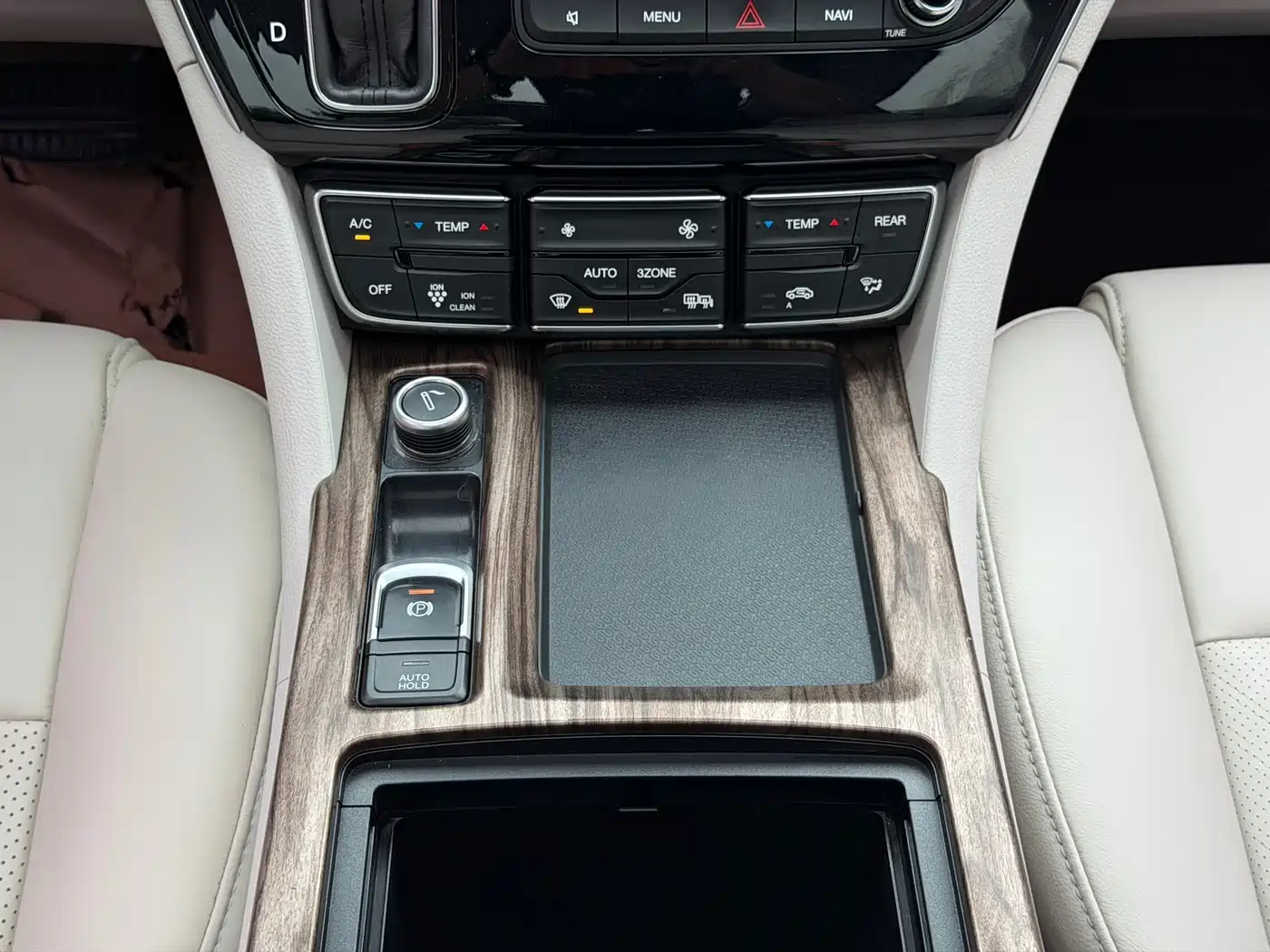 GAC Trumpchi Trumpchi M8 2018 320T Premium Edition фото 20