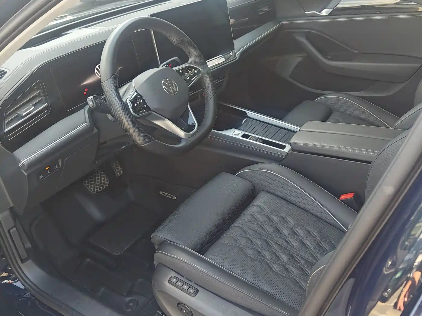 Volkswagen Magotan 2024 380TSI DSG Ultimate Edition фото 9