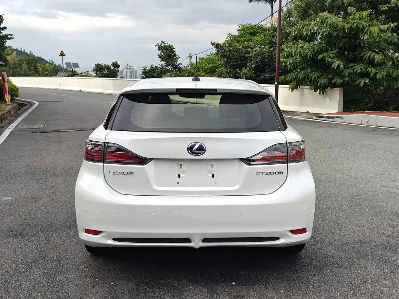 Lexus CT 2012 2012 CT200h Leading Edition