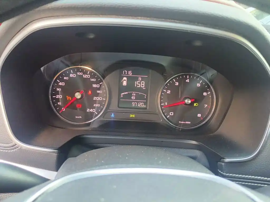 Фото 4 - Roewe RX5