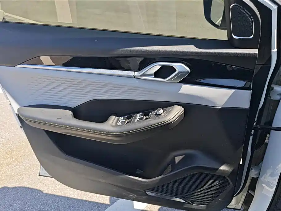 GEELY AUTOMOBILE BINYUE