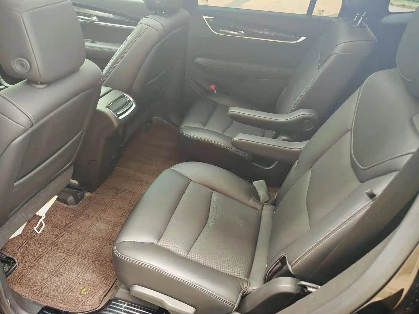 Cadillac XT6 2022 2.0T 6-Seater 4WD Luxury 120th Anniversary Limited Edition фото 10