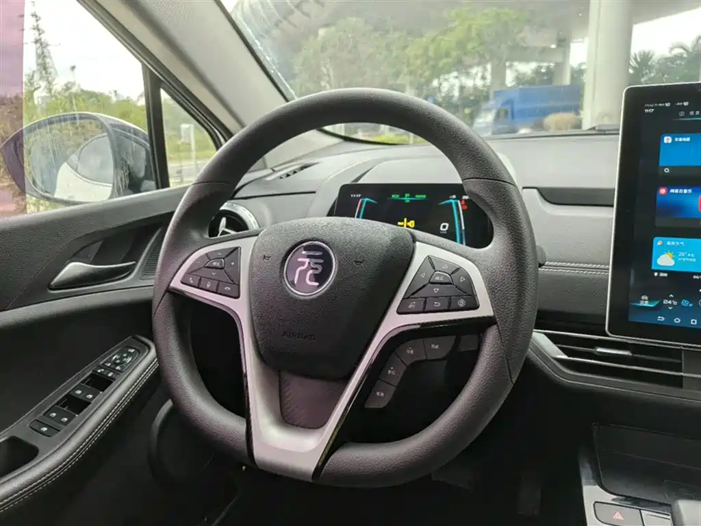 BYD Yuan New Energy 2019 EV535 High Energy Navigation Edition фото 21