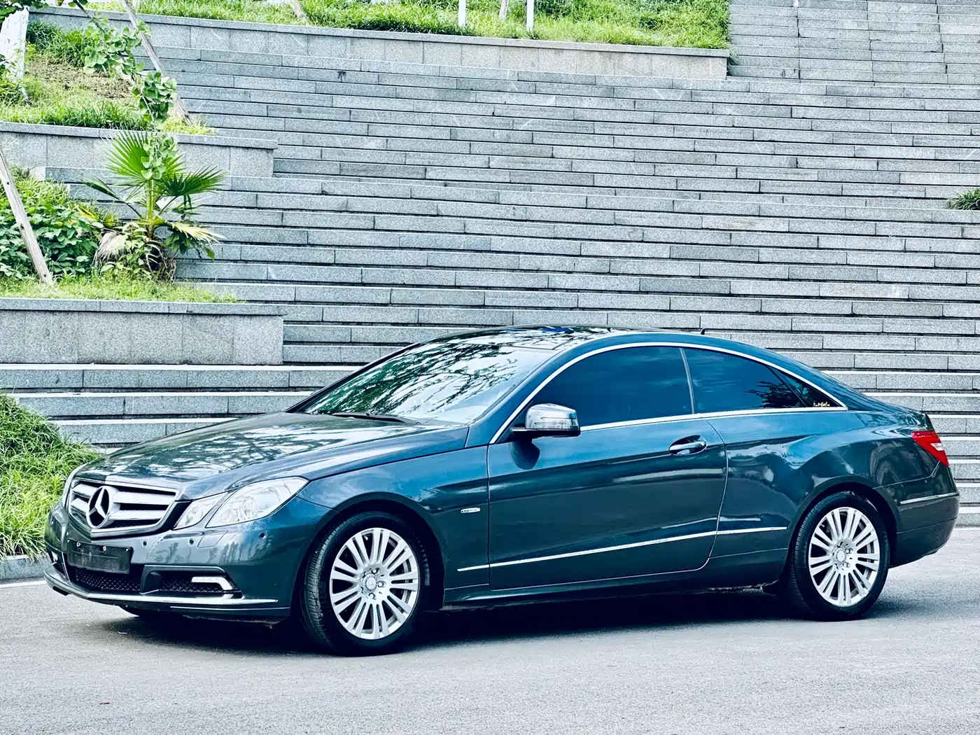 Mercedes-Benz E-Class (Import) 2010 E 260 CGI Coupe фото 5