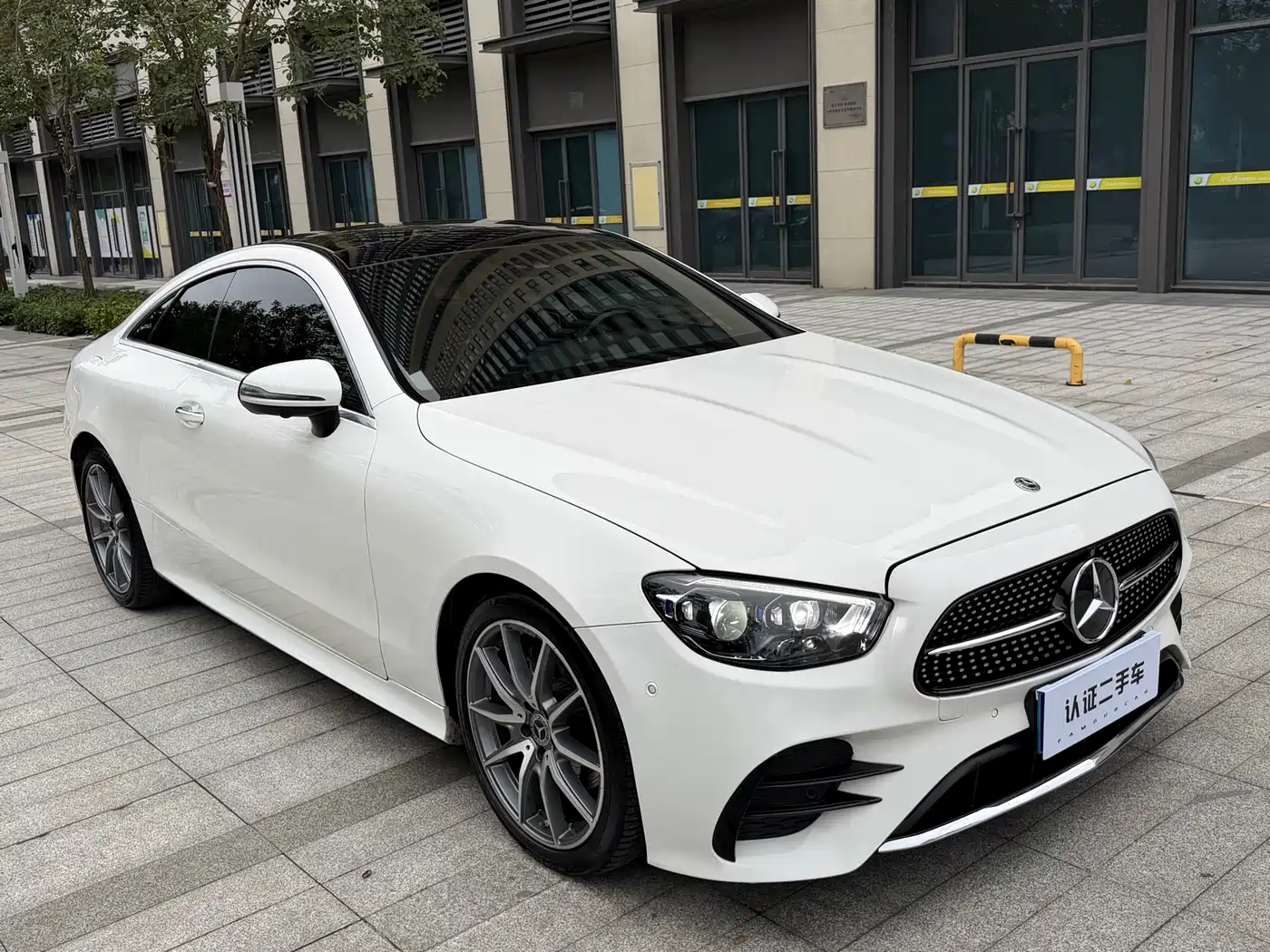 Mercedes-Benz E-Class (Import) 2021 Facelift E 260 4MATIC Coupe фото 3