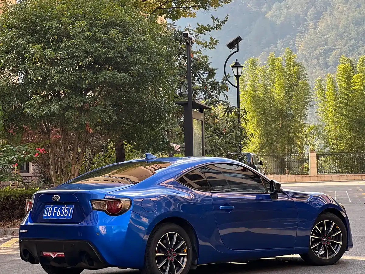 Subaru BRZ 2013 2.0i Automatic Luxury фото 15
