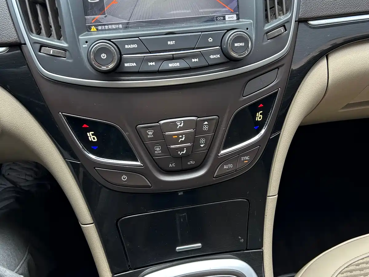 Buick Regal 2015 2.0L Leading Fashion Model фото 7
