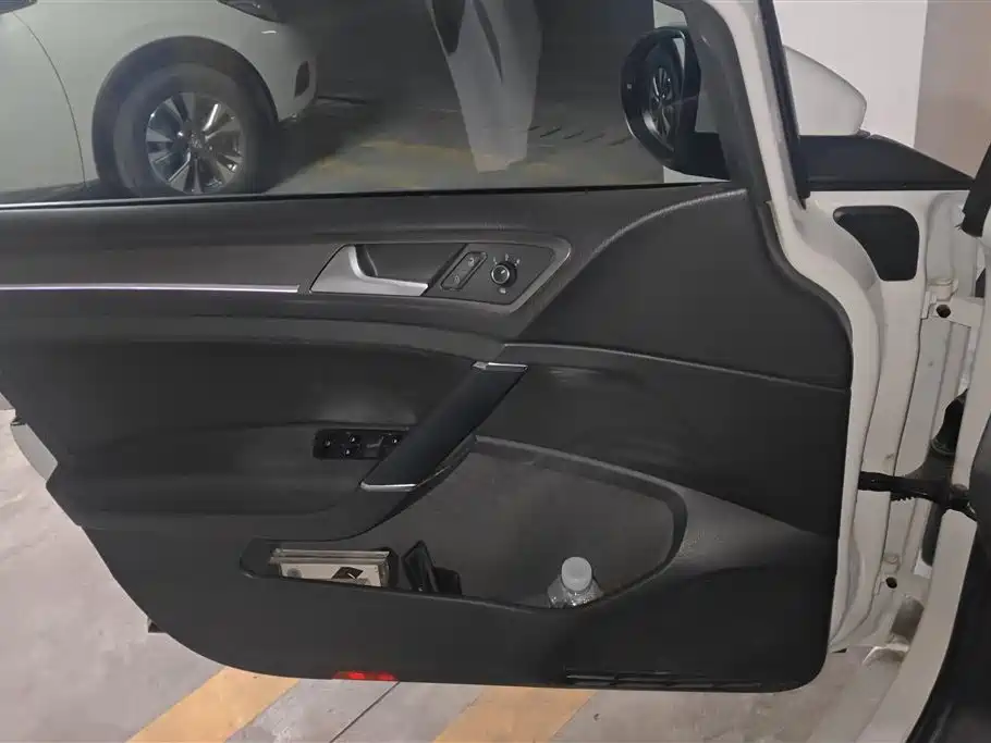 Volkswagen Golf 2015 1.4TSI Automatic Comfort фото 7