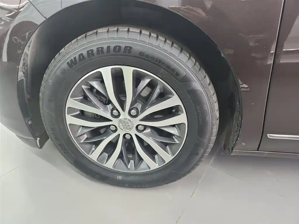 Buick GL8 2018 ES 28T Flagship Type China VI фото 7