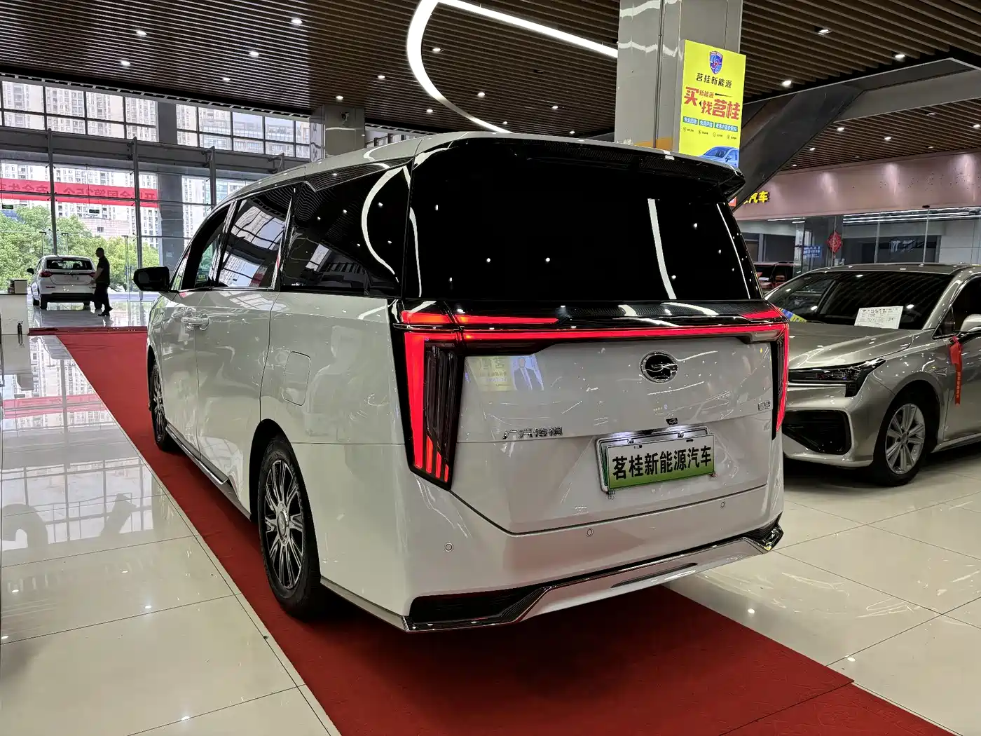 GAC Trumpchi Trumpchi E9 2023 E9 MAX фото 5